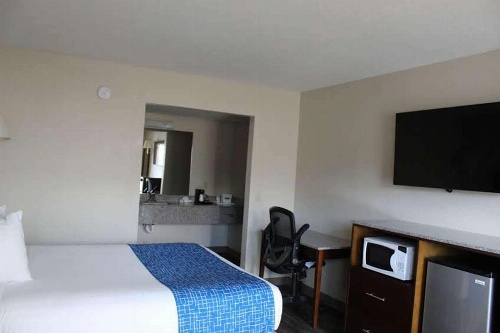 Travelodge by Wyndham Cedar City image 4